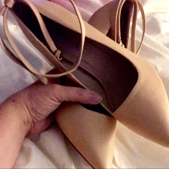 NEW! Never worn. Nude strappy 👠 - Picture 3 of 5